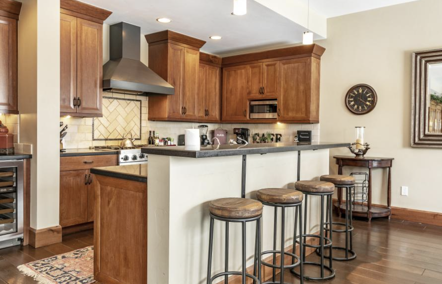 Ruby House - Image 7